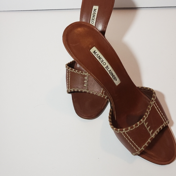 Manolo Blahnik, Size 7 Abseloutly great shape Fits true to size - Picture 4 of 4